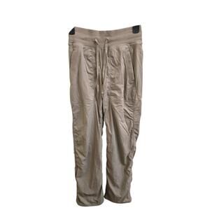 Excellent 2 Lululemon pants